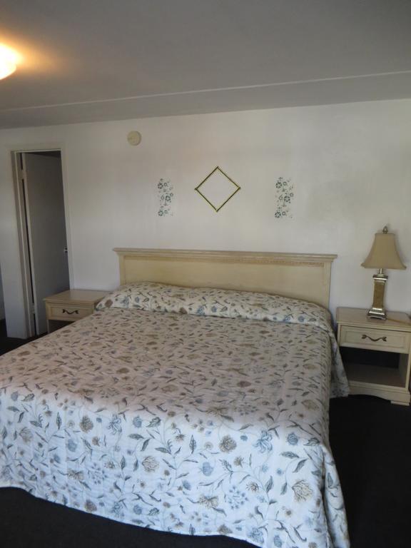 Southwind Motel Stuart Cameră foto